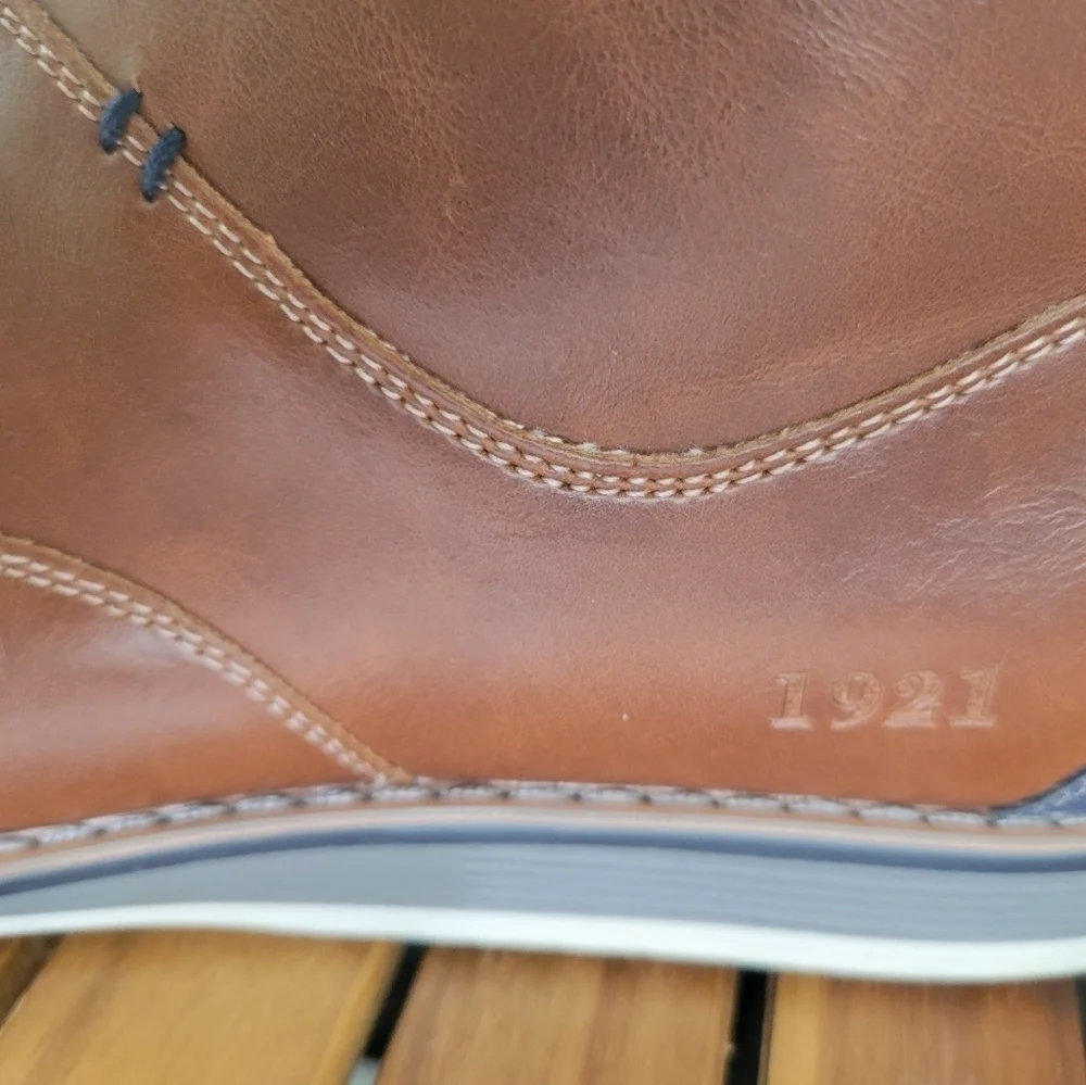 Brown Leather Chukka Boots with Blue Laces